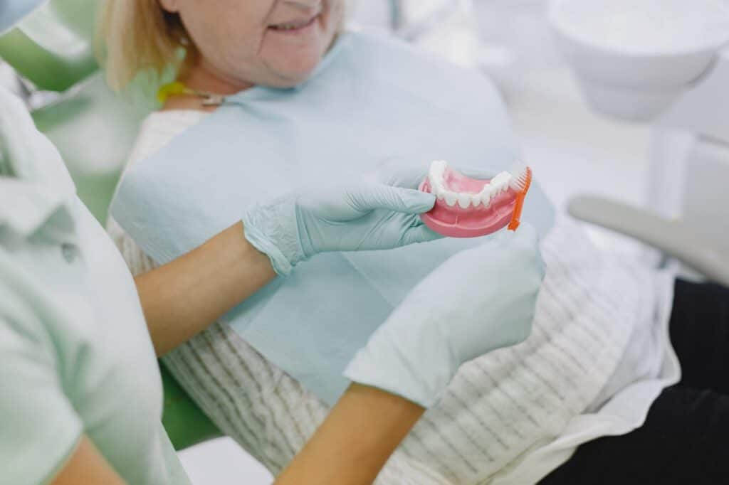 Prótesis dentales Montecanal